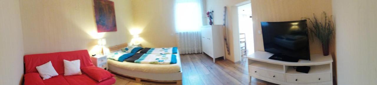 Familienferienhaus Amelie Apartment Moerbisch Am See