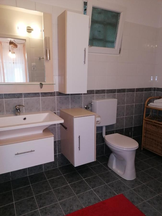 Familienferienhaus Amelie * Moerbisch Am See